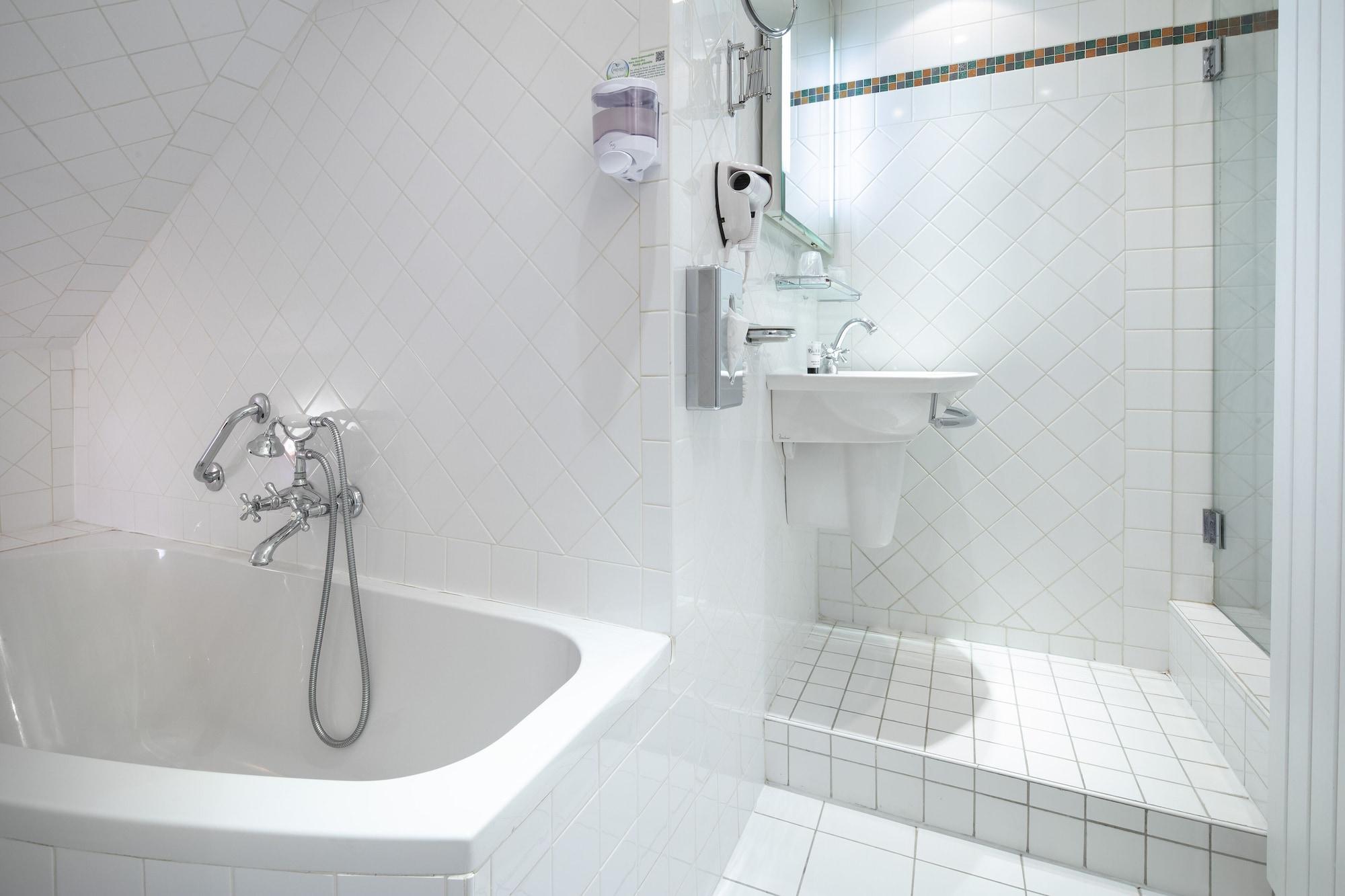 Elysées 3* Parigi