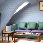 Elysees Hotel 3*