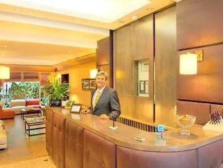 Elysées Hotel