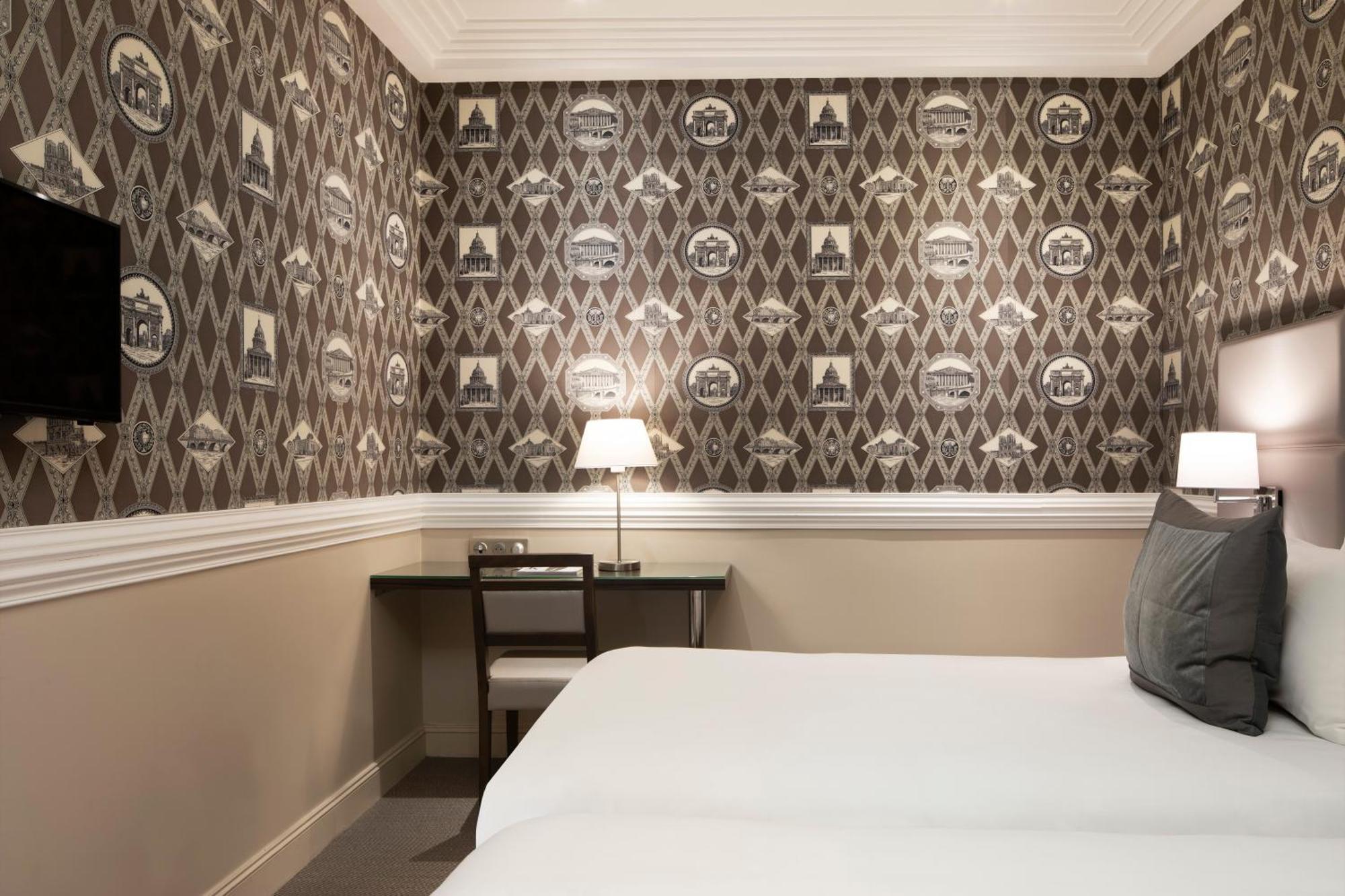 Elysees Hotel
